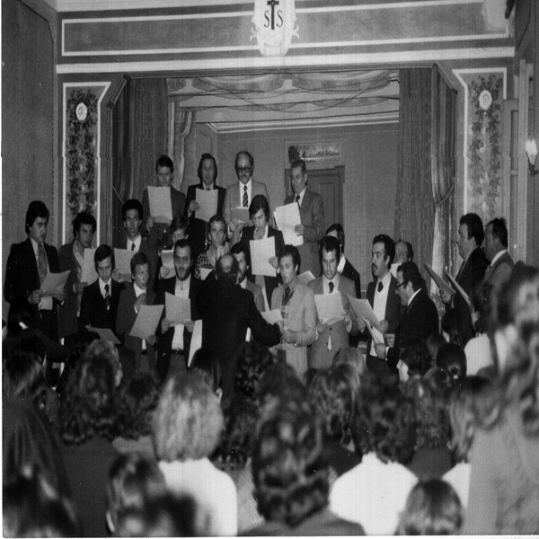 Raccolta foto dedicato ai cori Folcloristici